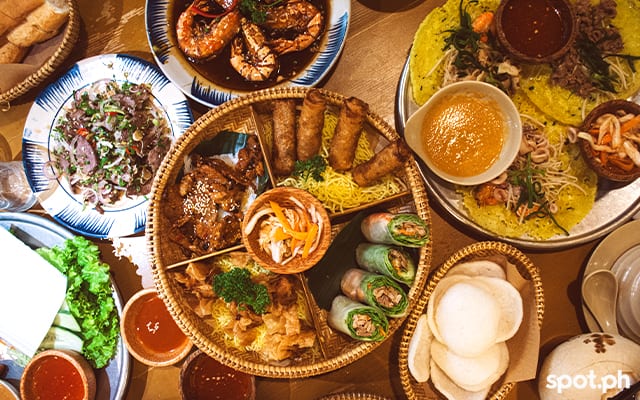 Our lunch spread at Bếp Cuốn Đà Nẵng